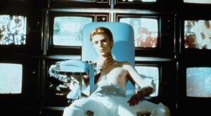 Pick for the Weekend: The Man Who Fell to Earth (1976)